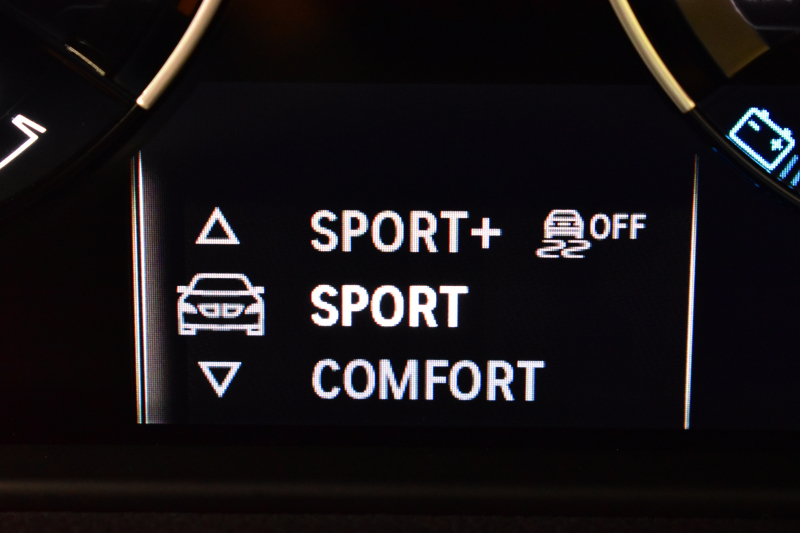 BMW Mシリーズ M2 MDCT 7速DCT LCI後期 ﾋｰﾀｰ付黒革 LEDﾍｯﾄﾞﾗｲﾄ&ﾃｰﾙ ﾀｯﾁﾊﾟﾈﾙHDDﾅﾋﾞ Bｶﾒﾗ ﾘｱPDC 19AW 車線逸脱&歩行者警告 衝突軽減ﾌﾞﾚｰｷ ｶｰﾎﾞﾝｲﾝﾃﾘｱ 2年保証