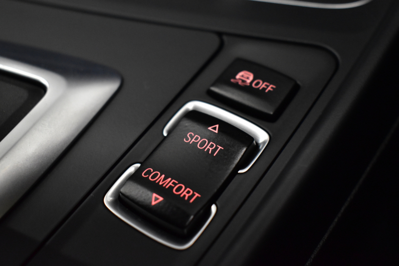 BMW Mシリーズ M2 MDCT 7速DCT LCI後期 ﾋｰﾀｰ付黒革 LEDﾍｯﾄﾞﾗｲﾄ&ﾃｰﾙ ﾀｯﾁﾊﾟﾈﾙHDDﾅﾋﾞ Bｶﾒﾗ ﾘｱPDC 19AW 車線逸脱&歩行者警告 衝突軽減ﾌﾞﾚｰｷ ｶｰﾎﾞﾝｲﾝﾃﾘｱ 2年保証