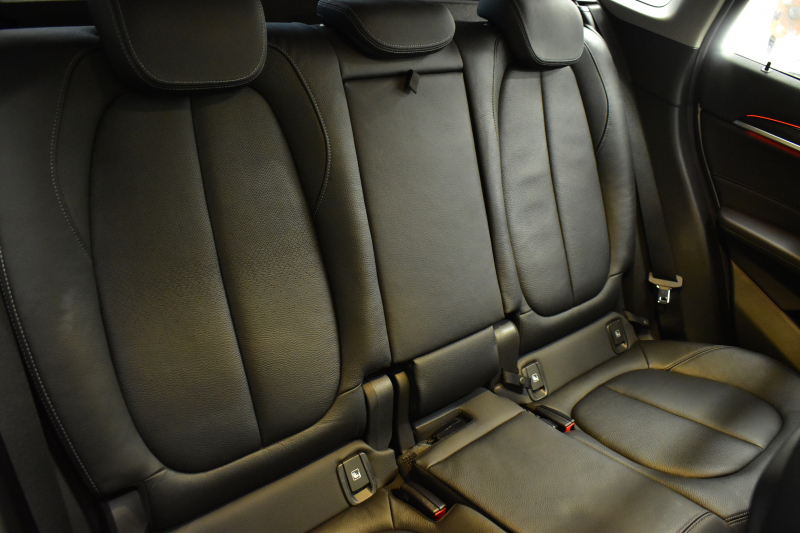 BMW X1 Xdrive18d Xﾗｲﾝ 中期 期間限定特別掲載 4WD 1ｵｰﾅｰ ﾊｲﾗｲﾝ&ｺﾝﾌｫｰﾄ&ｱﾄﾞﾊﾞﾝｽﾄﾞｱｸﾃｨﾌﾞｾｰﾌﾃｨP 追従ACC HUD ﾋｰﾀｰ付電動黒革 LEDﾍｯﾄﾞﾗｲﾄ 衝突軽減B ﾀｯﾁﾊﾟﾈﾙﾅﾋﾞ Bｶﾒﾗ 前後PDC Pｱｼｽﾄ 電動Rｹﾞｰﾄ ｽﾏｰﾄｷｰ 18AW 2年保証