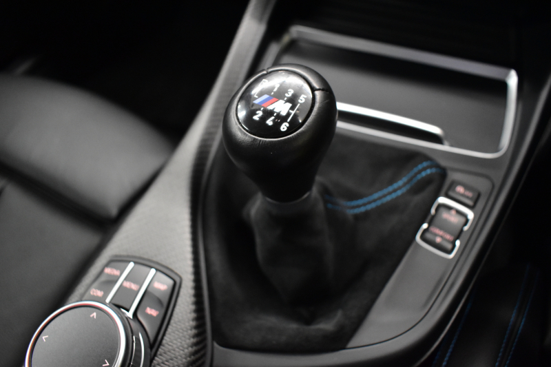 BMW Mシリーズ M2 6速MT LCI後期 ｾﾚｸﾄP ｻﾝﾙｰﾌ ﾋｰﾀｰ付黒革 LEDﾍｯﾄﾞﾗｲﾄ&ﾃｰﾙ ﾀｯﾁﾊﾟﾈﾙHDDﾅﾋﾞ Bｶﾒﾗ ﾘｱPDC 19AW 車線逸脱&歩行者警告 衝突軽減ﾌﾞﾚｰｷ ｶｰﾎﾞﾝｲﾝﾃﾘｱ ｶｰﾎﾞﾝﾄﾗﾝｸｽﾎﾟｲﾗｰ iｽﾄｯﾌﾟ ｽﾏｰﾄｷｰ 2年保証