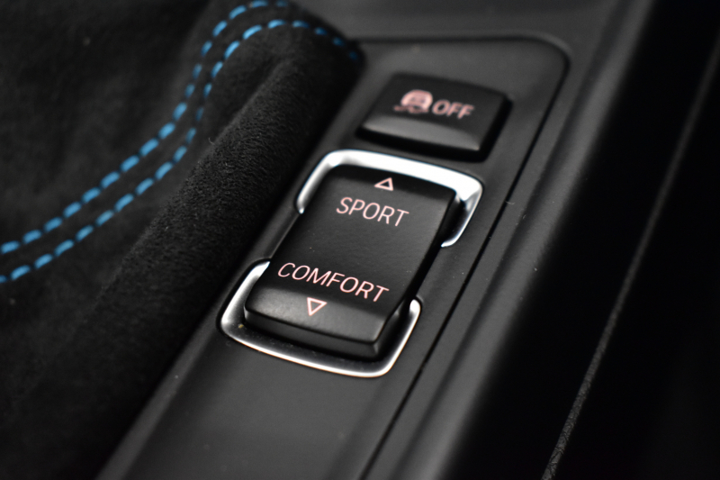 BMW Mシリーズ M2 6速MT LCI後期 ｾﾚｸﾄP ｻﾝﾙｰﾌ ﾋｰﾀｰ付黒革 LEDﾍｯﾄﾞﾗｲﾄ&ﾃｰﾙ ﾀｯﾁﾊﾟﾈﾙHDDﾅﾋﾞ Bｶﾒﾗ ﾘｱPDC 19AW 車線逸脱&歩行者警告 衝突軽減ﾌﾞﾚｰｷ ｶｰﾎﾞﾝｲﾝﾃﾘｱ ｶｰﾎﾞﾝﾄﾗﾝｸｽﾎﾟｲﾗｰ iｽﾄｯﾌﾟ ｽﾏｰﾄｷｰ 2年保証