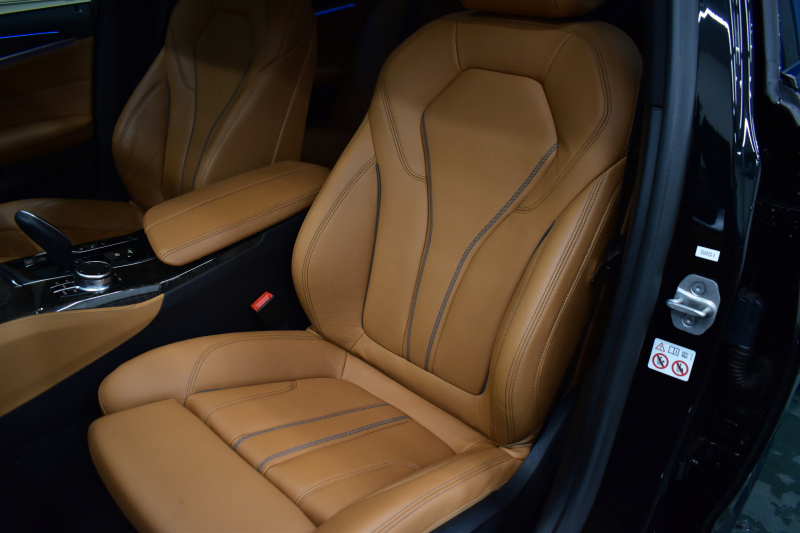 BMW 5シリーズ 530e Mｽﾎﾟｰﾂ ｴﾃﾞｨｼｮﾝｼﾞｮｲ+ LCI後期 PHEV 全席ﾋｰﾀｰ付茶革 新ﾃﾞｻﾞｲﾝLEDﾍｯﾄﾞﾗｲﾄ 可変ｻｽﾍﾟﾝｼｮﾝ ﾗｲﾌﾞｺｸﾋﾟｯﾄ ACC HUD LCW ﾀｯﾁﾊﾟﾈﾙﾅﾋﾞ3Dﾋﾞｭｰ全周囲ｶﾒ ﾌﾙｾｸﾞ 電動ﾄﾗﾝｸ 2年保証