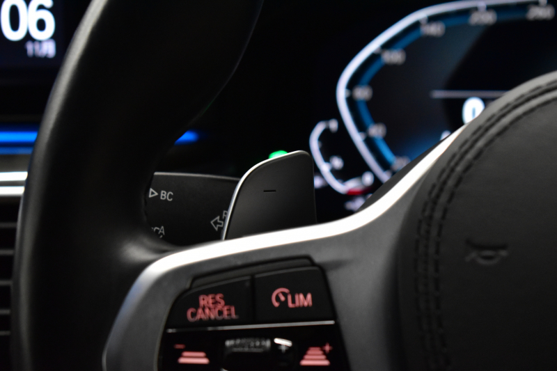 BMW 5シリーズ 530e Mｽﾎﾟｰﾂ ｴﾃﾞｨｼｮﾝｼﾞｮｲ+ LCI後期 PHEV 全席ﾋｰﾀｰ付茶革 新ﾃﾞｻﾞｲﾝLEDﾍｯﾄﾞﾗｲﾄ 可変ｻｽﾍﾟﾝｼｮﾝ ﾗｲﾌﾞｺｸﾋﾟｯﾄ ACC HUD LCW ﾀｯﾁﾊﾟﾈﾙﾅﾋﾞ3Dﾋﾞｭｰ全周囲ｶﾒ ﾌﾙｾｸﾞ 電動ﾄﾗﾝｸ 2年保証