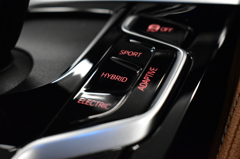 BMW 5シリーズ 530e Mｽﾎﾟｰﾂ ｴﾃﾞｨｼｮﾝｼﾞｮｲ+ LCI後期 PHEV 全席ﾋｰﾀｰ付茶革 新ﾃﾞｻﾞｲﾝLEDﾍｯﾄﾞﾗｲﾄ 可変ｻｽﾍﾟﾝｼｮﾝ ﾗｲﾌﾞｺｸﾋﾟｯﾄ ACC HUD LCW ﾀｯﾁﾊﾟﾈﾙﾅﾋﾞ3Dﾋﾞｭｰ全周囲ｶﾒ ﾌﾙｾｸﾞ 電動ﾄﾗﾝｸ 2年保証