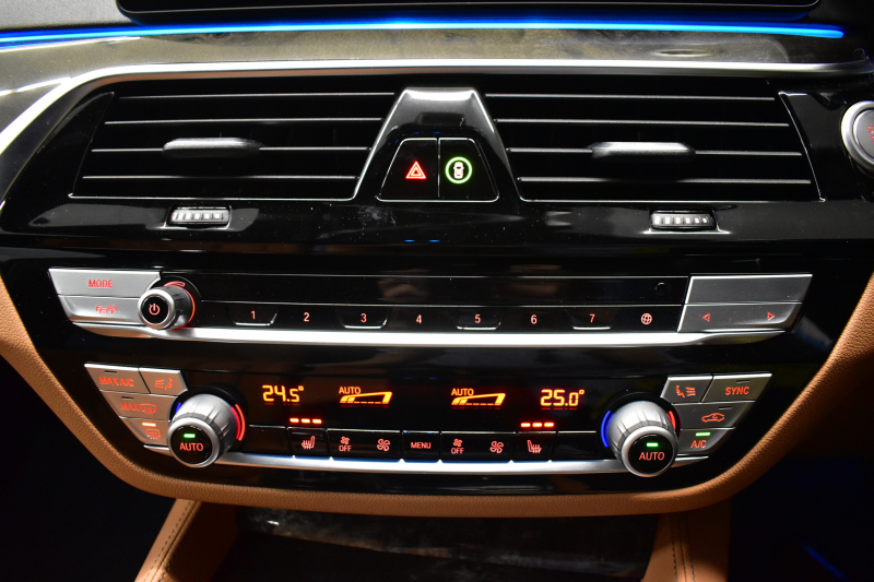 BMW 5シリーズ 530e Mｽﾎﾟｰﾂ ｴﾃﾞｨｼｮﾝｼﾞｮｲ+ LCI後期 PHEV 全席ﾋｰﾀｰ付茶革 新ﾃﾞｻﾞｲﾝLEDﾍｯﾄﾞﾗｲﾄ 可変ｻｽﾍﾟﾝｼｮﾝ ﾗｲﾌﾞｺｸﾋﾟｯﾄ ACC HUD LCW ﾀｯﾁﾊﾟﾈﾙﾅﾋﾞ3Dﾋﾞｭｰ全周囲ｶﾒ ﾌﾙｾｸﾞ 電動ﾄﾗﾝｸ 2年保証