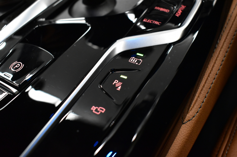 BMW 5シリーズ 530e Mｽﾎﾟｰﾂ ｴﾃﾞｨｼｮﾝｼﾞｮｲ+ LCI後期 PHEV 全席ﾋｰﾀｰ付茶革 新ﾃﾞｻﾞｲﾝLEDﾍｯﾄﾞﾗｲﾄ 可変ｻｽﾍﾟﾝｼｮﾝ ﾗｲﾌﾞｺｸﾋﾟｯﾄ ACC HUD LCW ﾀｯﾁﾊﾟﾈﾙﾅﾋﾞ3Dﾋﾞｭｰ全周囲ｶﾒ ﾌﾙｾｸﾞ 電動ﾄﾗﾝｸ 2年保証