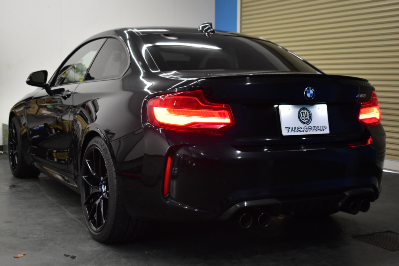 BMW Mシリーズ M2 ｴﾃﾞｨｼｮﾝﾌﾞﾗｯｸｼｬﾄﾞｳ LCI後期 100台限定 Mperformance19AW&ｶｰﾎﾞﾝﾃﾞｨﾌｭｰｻﾞｰ ﾋｰﾀｰ付黒革 ｱﾀﾞﾌﾟﾃｨﾌﾞﾍｷｻｺﾞﾅﾙLEDﾍｯﾄﾞﾗｲﾄ&ﾃｰﾙ ﾀｯﾁﾊﾟﾈﾙHDDﾅﾋﾞBｶﾒﾗ 車線逸脱&歩行者警告 衝突軽減ﾌﾞﾚｰｷ ｽﾏｰﾄｷｰ 2年保証