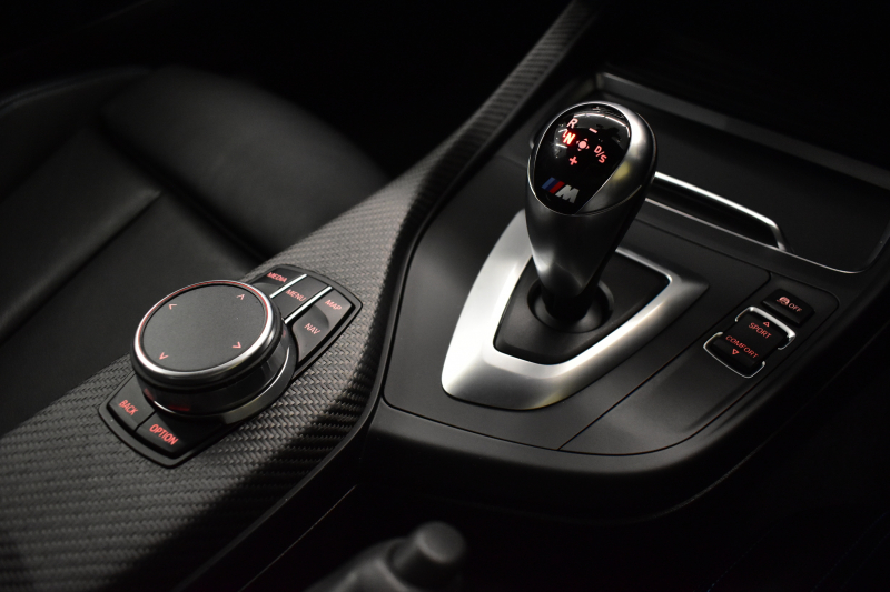 BMW Mシリーズ M2 ｴﾃﾞｨｼｮﾝﾌﾞﾗｯｸｼｬﾄﾞｳ LCI後期 100台限定 Mperformance19AW&ｶｰﾎﾞﾝﾃﾞｨﾌｭｰｻﾞｰ ﾋｰﾀｰ付黒革 ｱﾀﾞﾌﾟﾃｨﾌﾞﾍｷｻｺﾞﾅﾙLEDﾍｯﾄﾞﾗｲﾄ&ﾃｰﾙ ﾀｯﾁﾊﾟﾈﾙHDDﾅﾋﾞBｶﾒﾗ 車線逸脱&歩行者警告 衝突軽減ﾌﾞﾚｰｷ ｽﾏｰﾄｷｰ 2年保証