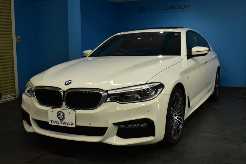 BMW 5シリーズ 530i Mｽﾎﾟｰﾂ ｲﾉﾍﾞｰｼｮﾝ＆ﾊｲﾗｲﾝP ｻﾝﾙｰﾌ 液晶ﾒｰﾀｰ  高出力ﾓﾃﾞﾙ  全席ﾋｰﾀｰ付黒革 HUD LEDﾍｯﾄﾞﾗｲﾄ 追従ACC 車線変更警告 ﾜｲﾔﾚｽ充電 ｼﾞｪｽﾁｬｰC ﾀｯﾁﾊﾟﾈﾙ対応iﾄﾞﾗｲﾌﾞHDDﾅﾋﾞﾌﾙｾｸﾞ 3Dﾋﾞｭｰ Pｱｼｽﾄﾌﾟﾗｽ 電動ﾄﾗﾝｸ 2年保証