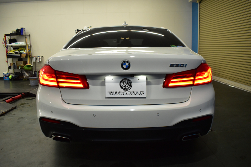 BMW 5シリーズ 530i Mｽﾎﾟｰﾂ ｲﾉﾍﾞｰｼｮﾝ＆ﾊｲﾗｲﾝP ｻﾝﾙｰﾌ 液晶ﾒｰﾀｰ  高出力ﾓﾃﾞﾙ  全席ﾋｰﾀｰ付黒革 HUD LEDﾍｯﾄﾞﾗｲﾄ 追従ACC 車線変更警告 ﾜｲﾔﾚｽ充電 ｼﾞｪｽﾁｬｰC ﾀｯﾁﾊﾟﾈﾙ対応iﾄﾞﾗｲﾌﾞHDDﾅﾋﾞﾌﾙｾｸﾞ 3Dﾋﾞｭｰ Pｱｼｽﾄﾌﾟﾗｽ 電動ﾄﾗﾝｸ 2年保証