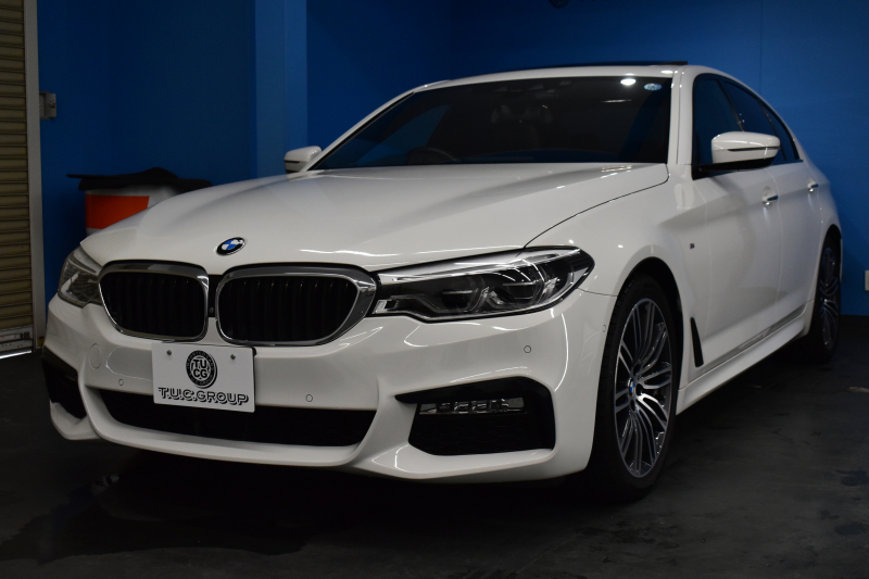 BMW 5シリーズ 530i Mｽﾎﾟｰﾂ ｲﾉﾍﾞｰｼｮﾝ＆ﾊｲﾗｲﾝP ｻﾝﾙｰﾌ 液晶ﾒｰﾀｰ  高出力ﾓﾃﾞﾙ  全席ﾋｰﾀｰ付黒革 HUD LEDﾍｯﾄﾞﾗｲﾄ 追従ACC 車線変更警告 ﾜｲﾔﾚｽ充電 ｼﾞｪｽﾁｬｰC ﾀｯﾁﾊﾟﾈﾙ対応iﾄﾞﾗｲﾌﾞHDDﾅﾋﾞﾌﾙｾｸﾞ 3Dﾋﾞｭｰ Pｱｼｽﾄﾌﾟﾗｽ 電動ﾄﾗﾝｸ 2年保証