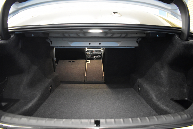 BMW 5シリーズ 530i Mｽﾎﾟｰﾂ ｲﾉﾍﾞｰｼｮﾝ＆ﾊｲﾗｲﾝP ｻﾝﾙｰﾌ 液晶ﾒｰﾀｰ  高出力ﾓﾃﾞﾙ  全席ﾋｰﾀｰ付黒革 HUD LEDﾍｯﾄﾞﾗｲﾄ 追従ACC 車線変更警告 ﾜｲﾔﾚｽ充電 ｼﾞｪｽﾁｬｰC ﾀｯﾁﾊﾟﾈﾙ対応iﾄﾞﾗｲﾌﾞHDDﾅﾋﾞﾌﾙｾｸﾞ 3Dﾋﾞｭｰ Pｱｼｽﾄﾌﾟﾗｽ 電動ﾄﾗﾝｸ 2年保証