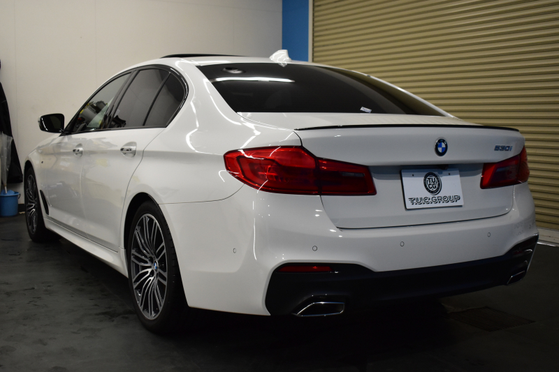 BMW 5シリーズ 530i Mｽﾎﾟｰﾂ ｲﾉﾍﾞｰｼｮﾝ＆ﾊｲﾗｲﾝP ｻﾝﾙｰﾌ 液晶ﾒｰﾀｰ  高出力ﾓﾃﾞﾙ  全席ﾋｰﾀｰ付黒革 HUD LEDﾍｯﾄﾞﾗｲﾄ 追従ACC 車線変更警告 ﾜｲﾔﾚｽ充電 ｼﾞｪｽﾁｬｰC ﾀｯﾁﾊﾟﾈﾙ対応iﾄﾞﾗｲﾌﾞHDDﾅﾋﾞﾌﾙｾｸﾞ 3Dﾋﾞｭｰ Pｱｼｽﾄﾌﾟﾗｽ 電動ﾄﾗﾝｸ 2年保証