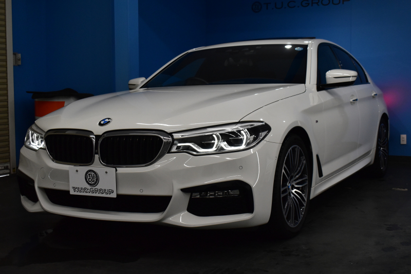 BMW 5シリーズ 530i Mｽﾎﾟｰﾂ ｲﾉﾍﾞｰｼｮﾝ＆ﾊｲﾗｲﾝP ｻﾝﾙｰﾌ 液晶ﾒｰﾀｰ  高出力ﾓﾃﾞﾙ  全席ﾋｰﾀｰ付黒革 HUD LEDﾍｯﾄﾞﾗｲﾄ 追従ACC 車線変更警告 ﾜｲﾔﾚｽ充電 ｼﾞｪｽﾁｬｰC ﾀｯﾁﾊﾟﾈﾙ対応iﾄﾞﾗｲﾌﾞHDDﾅﾋﾞﾌﾙｾｸﾞ 3Dﾋﾞｭｰ Pｱｼｽﾄﾌﾟﾗｽ 電動ﾄﾗﾝｸ 2年保証
