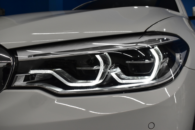 BMW 5シリーズ 530i Mｽﾎﾟｰﾂ ｲﾉﾍﾞｰｼｮﾝ＆ﾊｲﾗｲﾝP ｻﾝﾙｰﾌ 液晶ﾒｰﾀｰ  高出力ﾓﾃﾞﾙ  全席ﾋｰﾀｰ付黒革 HUD LEDﾍｯﾄﾞﾗｲﾄ 追従ACC 車線変更警告 ﾜｲﾔﾚｽ充電 ｼﾞｪｽﾁｬｰC ﾀｯﾁﾊﾟﾈﾙ対応iﾄﾞﾗｲﾌﾞHDDﾅﾋﾞﾌﾙｾｸﾞ 3Dﾋﾞｭｰ Pｱｼｽﾄﾌﾟﾗｽ 電動ﾄﾗﾝｸ 2年保証