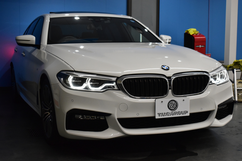 BMW 5シリーズ 530i Mｽﾎﾟｰﾂ ｲﾉﾍﾞｰｼｮﾝ＆ﾊｲﾗｲﾝP ｻﾝﾙｰﾌ 液晶ﾒｰﾀｰ  高出力ﾓﾃﾞﾙ  全席ﾋｰﾀｰ付黒革 HUD LEDﾍｯﾄﾞﾗｲﾄ 追従ACC 車線変更警告 ﾜｲﾔﾚｽ充電 ｼﾞｪｽﾁｬｰC ﾀｯﾁﾊﾟﾈﾙ対応iﾄﾞﾗｲﾌﾞHDDﾅﾋﾞﾌﾙｾｸﾞ 3Dﾋﾞｭｰ Pｱｼｽﾄﾌﾟﾗｽ 電動ﾄﾗﾝｸ 2年保証