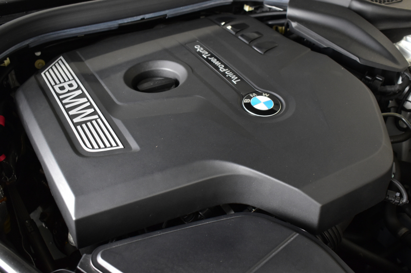 BMW 5シリーズ 530i Mｽﾎﾟｰﾂ ｲﾉﾍﾞｰｼｮﾝ＆ﾊｲﾗｲﾝP ｻﾝﾙｰﾌ 液晶ﾒｰﾀｰ  高出力ﾓﾃﾞﾙ  全席ﾋｰﾀｰ付黒革 HUD LEDﾍｯﾄﾞﾗｲﾄ 追従ACC 車線変更警告 ﾜｲﾔﾚｽ充電 ｼﾞｪｽﾁｬｰC ﾀｯﾁﾊﾟﾈﾙ対応iﾄﾞﾗｲﾌﾞHDDﾅﾋﾞﾌﾙｾｸﾞ 3Dﾋﾞｭｰ Pｱｼｽﾄﾌﾟﾗｽ 電動ﾄﾗﾝｸ 2年保証