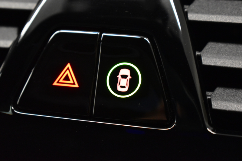 BMW 5シリーズ 530i Mｽﾎﾟｰﾂ ｲﾉﾍﾞｰｼｮﾝ＆ﾊｲﾗｲﾝP ｻﾝﾙｰﾌ 液晶ﾒｰﾀｰ  高出力ﾓﾃﾞﾙ  全席ﾋｰﾀｰ付黒革 HUD LEDﾍｯﾄﾞﾗｲﾄ 追従ACC 車線変更警告 ﾜｲﾔﾚｽ充電 ｼﾞｪｽﾁｬｰC ﾀｯﾁﾊﾟﾈﾙ対応iﾄﾞﾗｲﾌﾞHDDﾅﾋﾞﾌﾙｾｸﾞ 3Dﾋﾞｭｰ Pｱｼｽﾄﾌﾟﾗｽ 電動ﾄﾗﾝｸ 2年保証