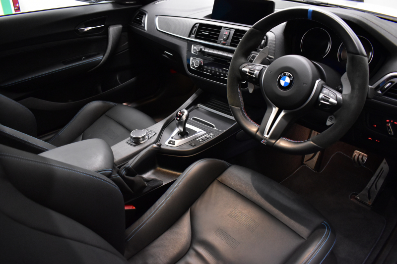 BMW Mシリーズ M2 ｺﾝﾍﾟﾃｨｼｮﾝ MDCT 7速DCT LCI後期 ｾﾚｸﾄP ｻﾝﾙｰﾌ Mperformanceｽﾃｱﾘﾝｸﾞ ﾊｰﾏﾝｶｰﾄﾞﾝ 専用410馬力ｴﾝｼﾞﾝ LEDﾍｯﾄﾞﾗｲﾄ&ﾃｰﾙ ﾋｰﾀｰ付黒革 ﾀｯﾁﾊﾟﾈﾙHDDﾅﾋﾞBｶﾒﾗ 19AW 衝突軽減B ｶｰﾎﾞﾝｲﾝﾃﾘｱ Mｼｰﾄﾍﾞﾙﾄ 2年保証