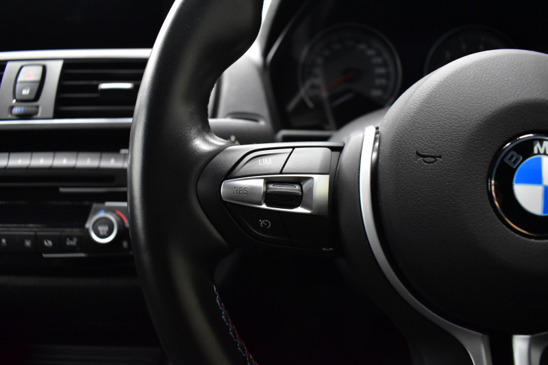 BMW Mシリーズ M2 6速MT ﾋｰﾀｰ付黒革 ﾊｰﾏﾝｶｰﾄﾞﾝ ﾀｯﾁﾊﾟｯﾄﾞHDDﾅﾋﾞ Bｶﾒﾗ ﾘｱPDC 19AW 車線逸脱&歩行者警告 衝突軽減ﾌﾞﾚｰｷ ｷｾﾉﾝﾍｯﾄﾞﾗｲﾄ ｶｰﾎﾞﾝｲﾝﾃﾘｱ ﾄﾗﾝｸｽﾎﾟｲﾗｰ iｽﾄｯﾌﾟ ｽﾏｰﾄｷｰ 2年保証