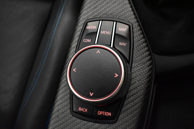 BMW Mシリーズ M2 6速MT ﾋｰﾀｰ付黒革 ﾊｰﾏﾝｶｰﾄﾞﾝ ﾀｯﾁﾊﾟｯﾄﾞHDDﾅﾋﾞ Bｶﾒﾗ ﾘｱPDC 19AW 車線逸脱&歩行者警告 衝突軽減ﾌﾞﾚｰｷ ｷｾﾉﾝﾍｯﾄﾞﾗｲﾄ ｶｰﾎﾞﾝｲﾝﾃﾘｱ ﾄﾗﾝｸｽﾎﾟｲﾗｰ iｽﾄｯﾌﾟ ｽﾏｰﾄｷｰ 2年保証