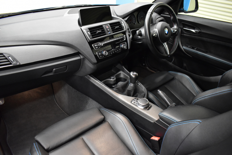 BMW Mシリーズ M2 6速MT ﾋｰﾀｰ付黒革 ﾊｰﾏﾝｶｰﾄﾞﾝ ﾀｯﾁﾊﾟｯﾄﾞHDDﾅﾋﾞ Bｶﾒﾗ ﾘｱPDC 19AW 車線逸脱&歩行者警告 衝突軽減ﾌﾞﾚｰｷ ｷｾﾉﾝﾍｯﾄﾞﾗｲﾄ ｶｰﾎﾞﾝｲﾝﾃﾘｱ ﾄﾗﾝｸｽﾎﾟｲﾗｰ iｽﾄｯﾌﾟ ｽﾏｰﾄｷｰ 2年保証