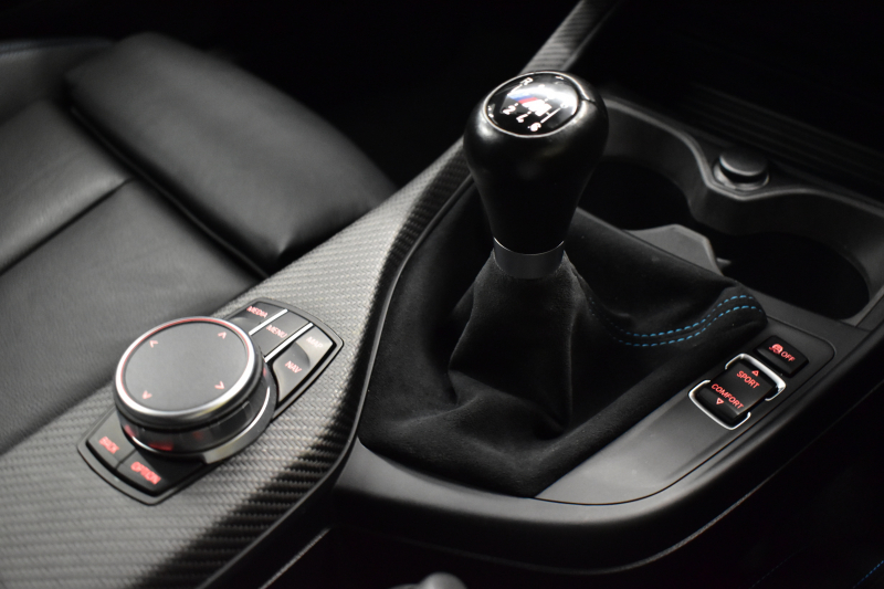 BMW Mシリーズ M2 6速MT ﾋｰﾀｰ付黒革 ﾊｰﾏﾝｶｰﾄﾞﾝ ﾀｯﾁﾊﾟｯﾄﾞHDDﾅﾋﾞ Bｶﾒﾗ ﾘｱPDC 19AW 車線逸脱&歩行者警告 衝突軽減ﾌﾞﾚｰｷ ｷｾﾉﾝﾍｯﾄﾞﾗｲﾄ ｶｰﾎﾞﾝｲﾝﾃﾘｱ ﾄﾗﾝｸｽﾎﾟｲﾗｰ iｽﾄｯﾌﾟ ｽﾏｰﾄｷｰ 2年保証