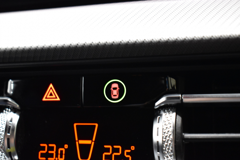 BMW 1シリーズ M135i xDrive 期間限定特別掲載 4WD ﾃﾞﾋﾞｭｰP ﾋｰﾀｰ付電動Mｽﾎﾟｰﾂｼｰﾄ 可変ｻｽﾍﾟﾝｼｮﾝ Mｼｰﾄﾍﾞﾙﾄ Mｽﾎﾟｰﾂﾌﾞﾚｰｷ 追従ACC BMWﾗｲﾌﾞｺｯｸﾋﾟｯﾄ ﾀｯﾁﾊﾟﾈﾙﾅﾋﾞ ｱｯﾌﾟﾙｶｰﾌﾟﾚｲ LEDﾍｯﾄﾞﾗｲﾄ 電動Rｹﾞｰﾄ 2年保証