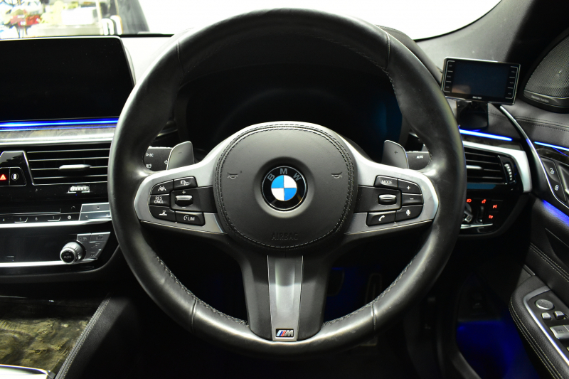 BMW 6シリーズ 630iｸﾞﾗﾝﾂｰﾘｽﾓ Mｽﾎﾟｰﾂ G32型 ｾﾚｸﾄP ﾊﾟﾉﾗﾏｻﾝﾙｰﾌ LEDﾍｯﾄﾞﾗｲﾄ 追従ACC ﾊｰﾏﾝｶｰﾄﾞﾝｻｳﾝﾄﾞ 全席ﾋｰﾀｰ付黒革 HUD 衝突軽減ﾌﾞﾚｰｷ 車線変更 &逸脱&歩行者警告 ﾀｯﾁﾊﾟﾈﾙﾅﾋﾞ 全周囲ｶﾒﾗ3Dﾋﾞｭｰ 液晶ﾒｰﾀｰ  電動Rｹﾞｰﾄ 4ｿﾞｰﾝAC 2年保証