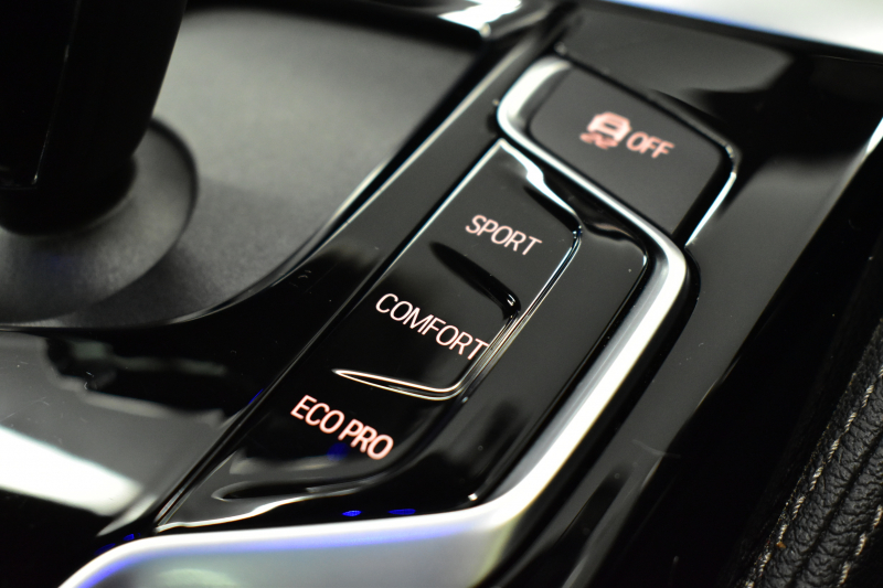 BMW 6シリーズ 630iｸﾞﾗﾝﾂｰﾘｽﾓ Mｽﾎﾟｰﾂ G32型 ｾﾚｸﾄP ﾊﾟﾉﾗﾏｻﾝﾙｰﾌ LEDﾍｯﾄﾞﾗｲﾄ 追従ACC ﾊｰﾏﾝｶｰﾄﾞﾝｻｳﾝﾄﾞ 全席ﾋｰﾀｰ付黒革 HUD 衝突軽減ﾌﾞﾚｰｷ 車線変更 &逸脱&歩行者警告 ﾀｯﾁﾊﾟﾈﾙﾅﾋﾞ 全周囲ｶﾒﾗ3Dﾋﾞｭｰ 液晶ﾒｰﾀｰ  電動Rｹﾞｰﾄ 4ｿﾞｰﾝAC 2年保証