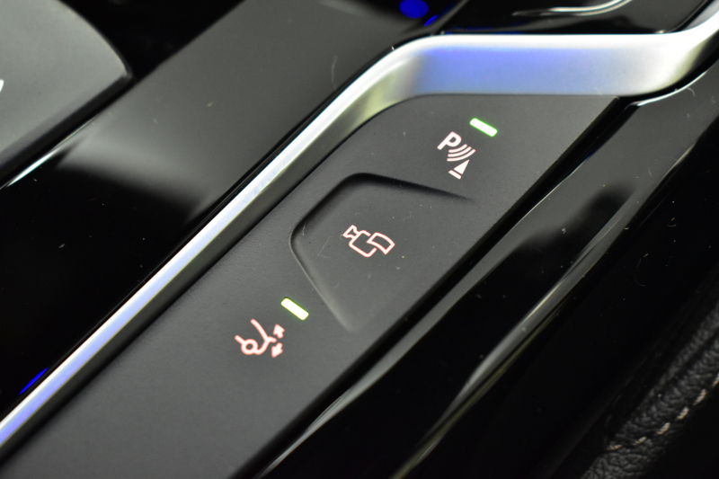 BMW 6シリーズ 630iｸﾞﾗﾝﾂｰﾘｽﾓ Mｽﾎﾟｰﾂ G32型 ｾﾚｸﾄP ﾊﾟﾉﾗﾏｻﾝﾙｰﾌ LEDﾍｯﾄﾞﾗｲﾄ 追従ACC ﾊｰﾏﾝｶｰﾄﾞﾝｻｳﾝﾄﾞ 全席ﾋｰﾀｰ付黒革 HUD 衝突軽減ﾌﾞﾚｰｷ 車線変更 &逸脱&歩行者警告 ﾀｯﾁﾊﾟﾈﾙﾅﾋﾞ 全周囲ｶﾒﾗ3Dﾋﾞｭｰ 液晶ﾒｰﾀｰ  電動Rｹﾞｰﾄ 4ｿﾞｰﾝAC 2年保証