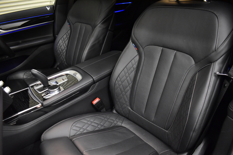 BMW 7シリーズ 740i Mｽﾎﾟｰﾂ LCI後期 1ｵｰﾅｰ ｲﾉﾍﾞｰｼｮﾝP ｻﾝﾙｰﾌ BMWﾚｰｻﾞｰLED 全席ﾋｰﾀｰ&前席ﾍﾞﾝﾁﾚｰｼｮﾝ付黒革 ACC HUD BMWﾗｲﾌﾞｺｯｸﾋﾟｯﾄ ﾀｯﾁﾊﾟﾈﾙﾅﾋﾞ3Dﾋﾞｭｰ ﾌﾙｾｸﾞ ﾊｰﾏﾝｶｰﾄﾞﾝ  液晶ﾒｰﾀｰ 20AW 車線変更&逸脱&歩行者警告 衝突軽減ﾌﾞﾚｰｷ 2年保証