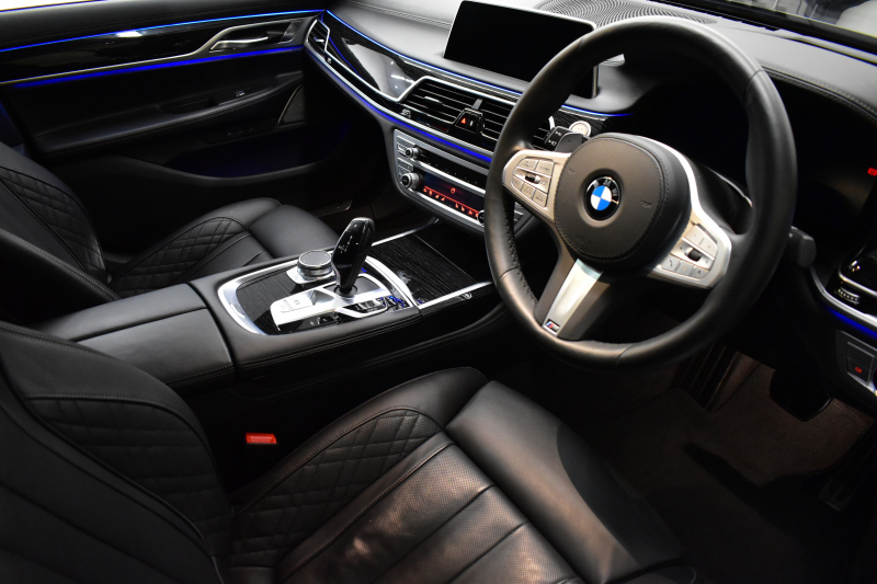 BMW 7シリーズ 740i Mｽﾎﾟｰﾂ LCI後期 1ｵｰﾅｰ ｲﾉﾍﾞｰｼｮﾝP ｻﾝﾙｰﾌ BMWﾚｰｻﾞｰLED 全席ﾋｰﾀｰ&前席ﾍﾞﾝﾁﾚｰｼｮﾝ付黒革 ACC HUD BMWﾗｲﾌﾞｺｯｸﾋﾟｯﾄ ﾀｯﾁﾊﾟﾈﾙﾅﾋﾞ3Dﾋﾞｭｰ ﾌﾙｾｸﾞ ﾊｰﾏﾝｶｰﾄﾞﾝ  液晶ﾒｰﾀｰ 20AW 車線変更&逸脱&歩行者警告 衝突軽減ﾌﾞﾚｰｷ 2年保証