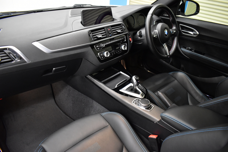 BMW Mシリーズ M2 ｺﾝﾍﾟﾃｨｼｮﾝ MDCT 7速DCT LCI後期  ﾊｰﾏﾝｶｰﾄﾞﾝ 専用410馬力ｴﾝｼﾞﾝ LEDﾍｯﾄﾞﾗｲﾄ&ﾃｰﾙ ﾋｰﾀｰ付黒革 ﾀｯﾁﾊﾟﾈﾙHDDﾅﾋﾞBｶﾒﾗ 19AW 衝突軽減B 車線逸脱＆歩行者警告 ｶｰﾎﾞﾝｲﾝﾃﾘｱ Mｼｰﾄﾍﾞﾙﾄ 2年保証