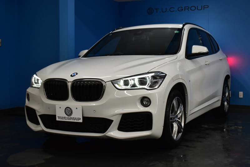 BMW X1 Xﾄﾞﾗｲﾌﾞ20i Mｽﾎﾟｰﾂ 中期ﾓﾃﾞﾙ 4WD ﾋｰﾀｰ付黒革 ｱﾄﾞﾊﾞﾝｽﾄﾞｱｸﾃｨﾌﾞｾｰﾌﾃｨ&ｺﾝﾌｫｰﾄP 追従ACC HUD 18AW NEWﾃﾞｻﾞｲﾝﾒｰﾀｰ LEDﾍｯﾄﾞﾗｲﾄ ﾀｯﾁﾊﾟﾈﾙHDDﾅﾋﾞBｶﾒﾗ 前後PDC  衝突軽減B 車線逸脱&歩行者警告 電動Rｹﾞｰﾄ ｽﾏｰﾄｷｰ 2年保証