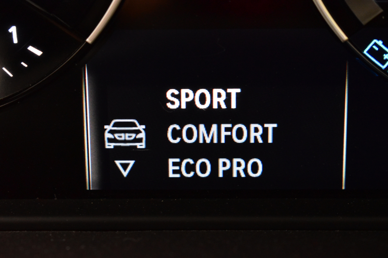 BMW X1 Xﾄﾞﾗｲﾌﾞ20i Mｽﾎﾟｰﾂ 中期ﾓﾃﾞﾙ 4WD ﾋｰﾀｰ付黒革 ｱﾄﾞﾊﾞﾝｽﾄﾞｱｸﾃｨﾌﾞｾｰﾌﾃｨ&ｺﾝﾌｫｰﾄP 追従ACC HUD 18AW NEWﾃﾞｻﾞｲﾝﾒｰﾀｰ LEDﾍｯﾄﾞﾗｲﾄ ﾀｯﾁﾊﾟﾈﾙHDDﾅﾋﾞBｶﾒﾗ 前後PDC  衝突軽減B 車線逸脱&歩行者警告 電動Rｹﾞｰﾄ ｽﾏｰﾄｷｰ 2年保証