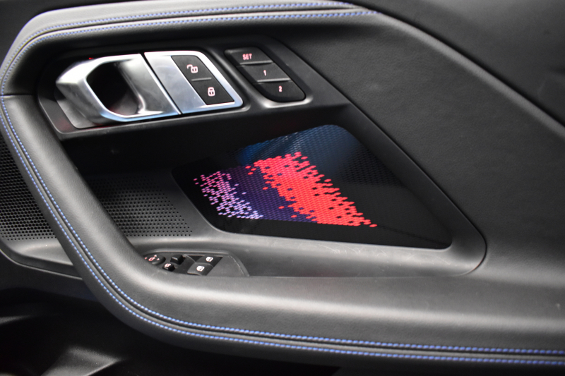 BMW Mシリーズ M2ｸｰﾍﾟ 新車保証R8年8月迄 1ｵｰﾅｰ ｶｰﾎﾞﾝﾙｰﾌ ﾊｲﾗｲﾝP ｶｰﾌﾞﾄﾞﾃﾞｨｽﾌﾟﾚｲ ﾋｰﾀｰ付黒革Mｽﾎﾟｰﾂｼｰﾄ 可変Mｻｽ Mｺﾝﾊﾟｳﾝﾄﾞﾌﾞﾚｰｷ ACC HUD BMWﾗｲﾌﾞｺｯｸﾋﾟｯﾄ ﾅﾋﾞBｶﾒﾗ ｱｯﾌﾟﾙｶｰﾌﾟﾚｲ LEDﾍｯﾄﾞﾗｲﾄ Mｽﾎﾟｰﾂﾃﾞﾌ  2年保証