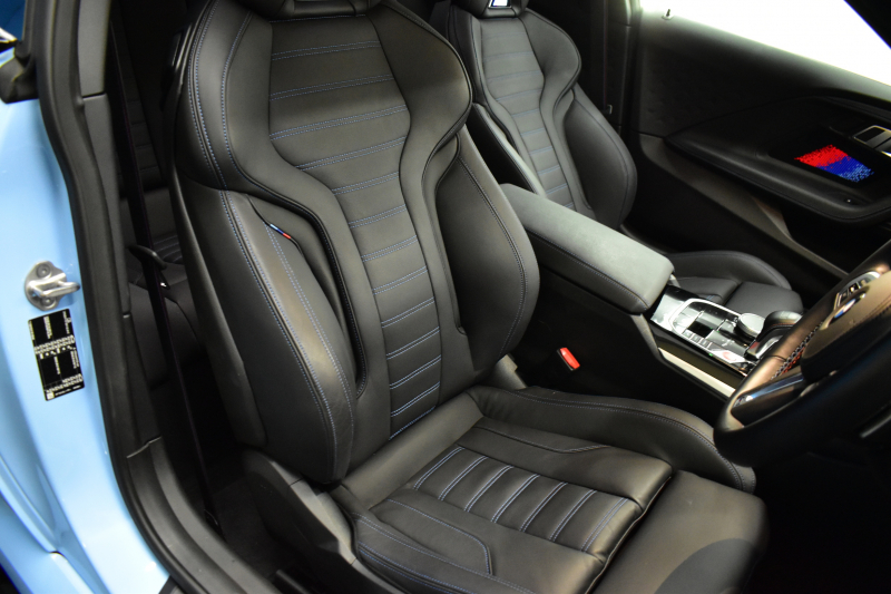 BMW Mシリーズ M2ｸｰﾍﾟ 新車保証R8年8月迄 1ｵｰﾅｰ ｶｰﾎﾞﾝﾙｰﾌ ﾊｲﾗｲﾝP ｶｰﾌﾞﾄﾞﾃﾞｨｽﾌﾟﾚｲ ﾋｰﾀｰ付黒革Mｽﾎﾟｰﾂｼｰﾄ 可変Mｻｽ Mｺﾝﾊﾟｳﾝﾄﾞﾌﾞﾚｰｷ ACC HUD BMWﾗｲﾌﾞｺｯｸﾋﾟｯﾄ ﾅﾋﾞBｶﾒﾗ ｱｯﾌﾟﾙｶｰﾌﾟﾚｲ LEDﾍｯﾄﾞﾗｲﾄ Mｽﾎﾟｰﾂﾃﾞﾌ  2年保証