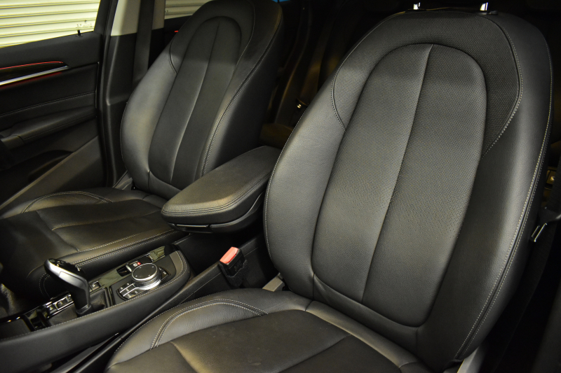 BMW X1 Xdrive20i Xﾗｲﾝ 中期 4WD ﾊｲﾗｲﾝ&ｺﾝﾌｫｰﾄ&ｱﾄﾞﾊﾞﾝｽﾄﾞｱｸﾃｨﾌﾞｾｰﾌﾃｨP 追従ACC HUD ﾋｰﾀｰ付電動黒革 LEDﾍｯﾄﾞﾗｲﾄ 18AW 衝突軽減B ﾀｯﾁﾊﾟﾈﾙﾅﾋﾞ Bｶﾒﾗ 前後PDC Pｱｼｽﾄ 電動Rｹﾞｰﾄ ｽﾏｰﾄｷｰ  2年保証