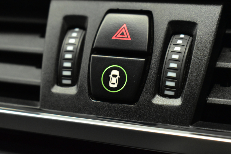 BMW X1 Xdrive20i Xﾗｲﾝ 中期 4WD ﾊｲﾗｲﾝ&ｺﾝﾌｫｰﾄ&ｱﾄﾞﾊﾞﾝｽﾄﾞｱｸﾃｨﾌﾞｾｰﾌﾃｨP 追従ACC HUD ﾋｰﾀｰ付電動黒革 LEDﾍｯﾄﾞﾗｲﾄ 18AW 衝突軽減B ﾀｯﾁﾊﾟﾈﾙﾅﾋﾞ Bｶﾒﾗ 前後PDC Pｱｼｽﾄ 電動Rｹﾞｰﾄ ｽﾏｰﾄｷｰ  2年保証