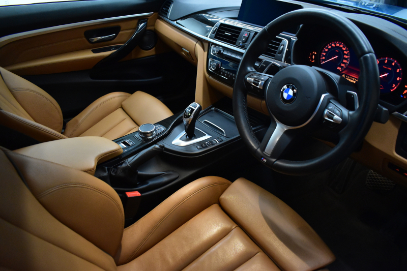 BMW 4シリーズ 440i ｶﾌﾞﾘｵﾚ Mｽﾎﾟｰﾂ LCI後期 1ｵｰﾅｰ ﾌｧｽﾄﾄﾗｯｸP ﾍｷｻｺﾞﾅﾙLEDﾍｯﾄﾞﾗｲﾄ&ﾃｰﾙ 追従ACC HUD ﾋｰﾀｰ付茶革 液晶ﾒｰﾀｰ harman/kardon ｴｱｶﾗｰ 車線変更&逸脱&歩行者&衝突警告 衝突軽減B 19AW ﾄｯﾌﾟﾋﾞｭｰ ﾀｯﾁﾊﾟﾈﾙHDDﾅﾋﾞ ﾌﾙｾｸﾞ 2年保証