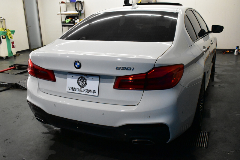 BMW 5シリーズ 530i Mｽﾎﾟｰﾂ 高出力ﾓﾃﾞﾙ ｻﾝﾙｰﾌ ﾃﾞﾋﾞｭｰP 全席ﾋｰﾀｰ付ｱｲﾎﾞﾘｰ革 ｿﾌﾄｸﾛｰｽﾞﾄﾞｱ HUD LEDﾍｯﾄﾞﾗｲﾄ 追従ACC H&Rﾀﾞｳﾝｻｽ LCW 液晶ﾒｰﾀｰ ｼﾞｪｽﾁｬｰ付ﾀｯﾁﾊﾟﾈﾙ対応iﾄﾞﾗｲﾌﾞHDDﾅﾋﾞﾌﾙｾｸﾞ 全周囲ｶﾒﾗ3DﾋﾞｭｰPｱｼｽﾄ 電動ﾄﾗﾝｸ 2年保証