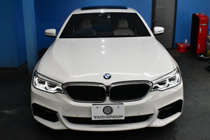 BMW 5シリーズ 530i Mｽﾎﾟｰﾂ 高出力ﾓﾃﾞﾙ ｻﾝﾙｰﾌ ﾃﾞﾋﾞｭｰP 全席ﾋｰﾀｰ付ｱｲﾎﾞﾘｰ革 ｿﾌﾄｸﾛｰｽﾞﾄﾞｱ HUD LEDﾍｯﾄﾞﾗｲﾄ 追従ACC H&Rﾀﾞｳﾝｻｽ LCW 液晶ﾒｰﾀｰ ｼﾞｪｽﾁｬｰ付ﾀｯﾁﾊﾟﾈﾙ対応iﾄﾞﾗｲﾌﾞHDDﾅﾋﾞﾌﾙｾｸﾞ 全周囲ｶﾒﾗ3DﾋﾞｭｰPｱｼｽﾄ 電動ﾄﾗﾝｸ 2年保証