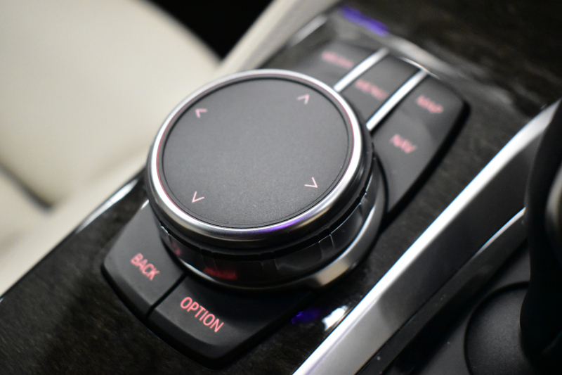 BMW 5シリーズ 530i Mｽﾎﾟｰﾂ 高出力ﾓﾃﾞﾙ ｻﾝﾙｰﾌ ﾃﾞﾋﾞｭｰP 全席ﾋｰﾀｰ付ｱｲﾎﾞﾘｰ革 ｿﾌﾄｸﾛｰｽﾞﾄﾞｱ HUD LEDﾍｯﾄﾞﾗｲﾄ 追従ACC H&Rﾀﾞｳﾝｻｽ LCW 液晶ﾒｰﾀｰ ｼﾞｪｽﾁｬｰ付ﾀｯﾁﾊﾟﾈﾙ対応iﾄﾞﾗｲﾌﾞHDDﾅﾋﾞﾌﾙｾｸﾞ 全周囲ｶﾒﾗ3DﾋﾞｭｰPｱｼｽﾄ 電動ﾄﾗﾝｸ 2年保証