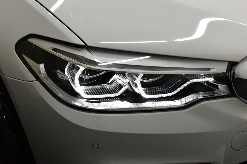 BMW 5シリーズ 530i Mｽﾎﾟｰﾂ 高出力ﾓﾃﾞﾙ ｻﾝﾙｰﾌ ﾃﾞﾋﾞｭｰP 全席ﾋｰﾀｰ付ｱｲﾎﾞﾘｰ革 ｿﾌﾄｸﾛｰｽﾞﾄﾞｱ HUD LEDﾍｯﾄﾞﾗｲﾄ 追従ACC H&Rﾀﾞｳﾝｻｽ LCW 液晶ﾒｰﾀｰ ｼﾞｪｽﾁｬｰ付ﾀｯﾁﾊﾟﾈﾙ対応iﾄﾞﾗｲﾌﾞHDDﾅﾋﾞﾌﾙｾｸﾞ 全周囲ｶﾒﾗ3DﾋﾞｭｰPｱｼｽﾄ 電動ﾄﾗﾝｸ 2年保証