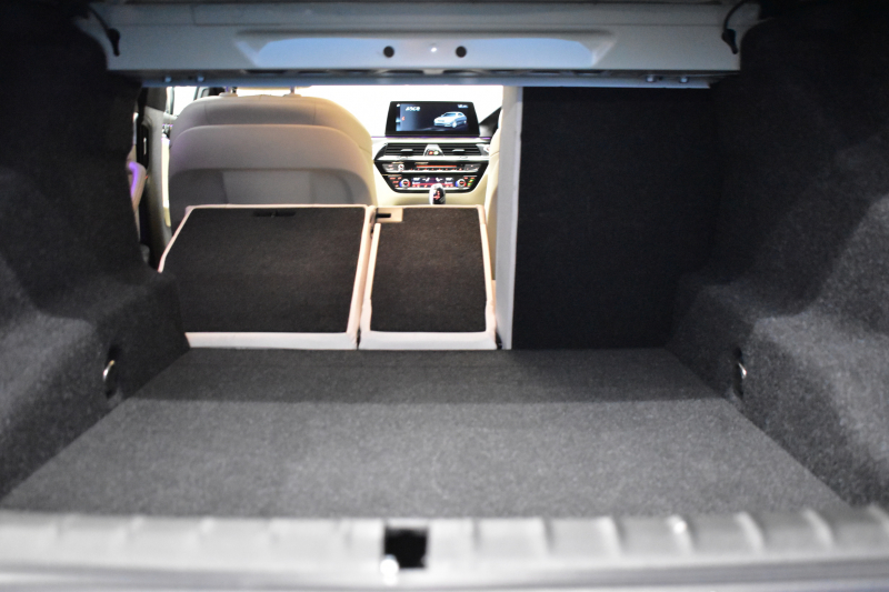 BMW 5シリーズ 530i Mｽﾎﾟｰﾂ 高出力ﾓﾃﾞﾙ ｻﾝﾙｰﾌ ﾃﾞﾋﾞｭｰP 全席ﾋｰﾀｰ付ｱｲﾎﾞﾘｰ革 ｿﾌﾄｸﾛｰｽﾞﾄﾞｱ HUD LEDﾍｯﾄﾞﾗｲﾄ 追従ACC H&Rﾀﾞｳﾝｻｽ LCW 液晶ﾒｰﾀｰ ｼﾞｪｽﾁｬｰ付ﾀｯﾁﾊﾟﾈﾙ対応iﾄﾞﾗｲﾌﾞHDDﾅﾋﾞﾌﾙｾｸﾞ 全周囲ｶﾒﾗ3DﾋﾞｭｰPｱｼｽﾄ 電動ﾄﾗﾝｸ 2年保証