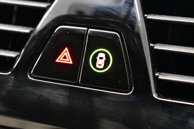 BMW 5シリーズ 530i Mｽﾎﾟｰﾂ 高出力ﾓﾃﾞﾙ ｻﾝﾙｰﾌ ﾃﾞﾋﾞｭｰP 全席ﾋｰﾀｰ付ｱｲﾎﾞﾘｰ革 ｿﾌﾄｸﾛｰｽﾞﾄﾞｱ HUD LEDﾍｯﾄﾞﾗｲﾄ 追従ACC H&Rﾀﾞｳﾝｻｽ LCW 液晶ﾒｰﾀｰ ｼﾞｪｽﾁｬｰ付ﾀｯﾁﾊﾟﾈﾙ対応iﾄﾞﾗｲﾌﾞHDDﾅﾋﾞﾌﾙｾｸﾞ 全周囲ｶﾒﾗ3DﾋﾞｭｰPｱｼｽﾄ 電動ﾄﾗﾝｸ 2年保証