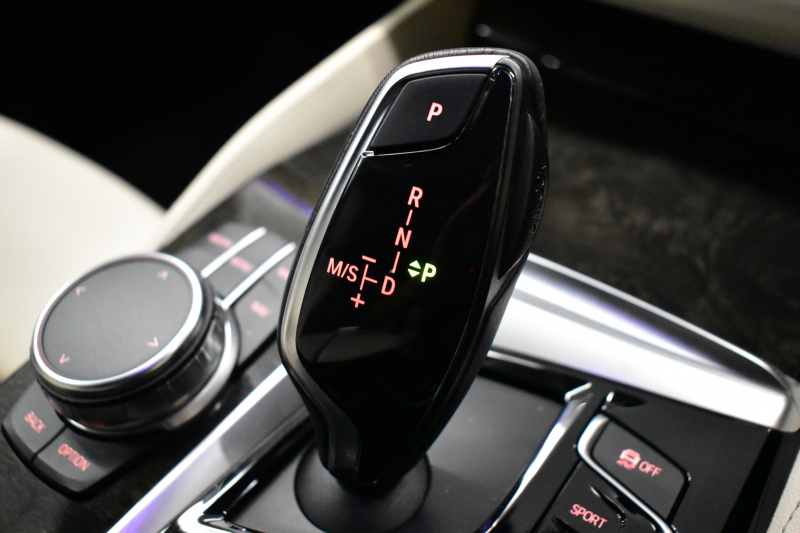 BMW 5シリーズ 530i Mｽﾎﾟｰﾂ 高出力ﾓﾃﾞﾙ ｻﾝﾙｰﾌ ﾃﾞﾋﾞｭｰP 全席ﾋｰﾀｰ付ｱｲﾎﾞﾘｰ革 ｿﾌﾄｸﾛｰｽﾞﾄﾞｱ HUD LEDﾍｯﾄﾞﾗｲﾄ 追従ACC H&Rﾀﾞｳﾝｻｽ LCW 液晶ﾒｰﾀｰ ｼﾞｪｽﾁｬｰ付ﾀｯﾁﾊﾟﾈﾙ対応iﾄﾞﾗｲﾌﾞHDDﾅﾋﾞﾌﾙｾｸﾞ 全周囲ｶﾒﾗ3DﾋﾞｭｰPｱｼｽﾄ 電動ﾄﾗﾝｸ 2年保証