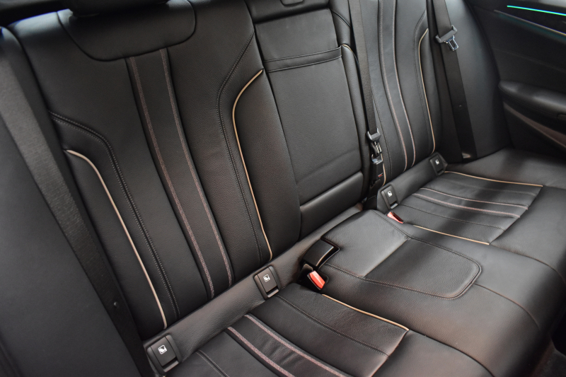 BMW 5シリーズ 530e Mｽﾎﾟｰﾂ PHEV ｲﾉﾍﾞｰｼｮﾝP 全席ﾋｰﾀｰ付黒革 HUD ｱﾀﾞﾌﾟﾃｨﾌﾞLEDﾍｯﾄﾞﾗｲﾄ 追従ACC 車線変更警告 ｼﾞｪｽﾁｬｰC ﾀｯﾁﾊﾟﾈﾙ対応iﾄﾞﾗｲﾌﾞHDDﾅﾋﾞﾌﾙｾｸﾞ 3Dﾋﾞｭｰ Pｱｼｽﾄﾌﾟﾗｽ 電動ﾄﾗﾝｸ  19AW 2年保証