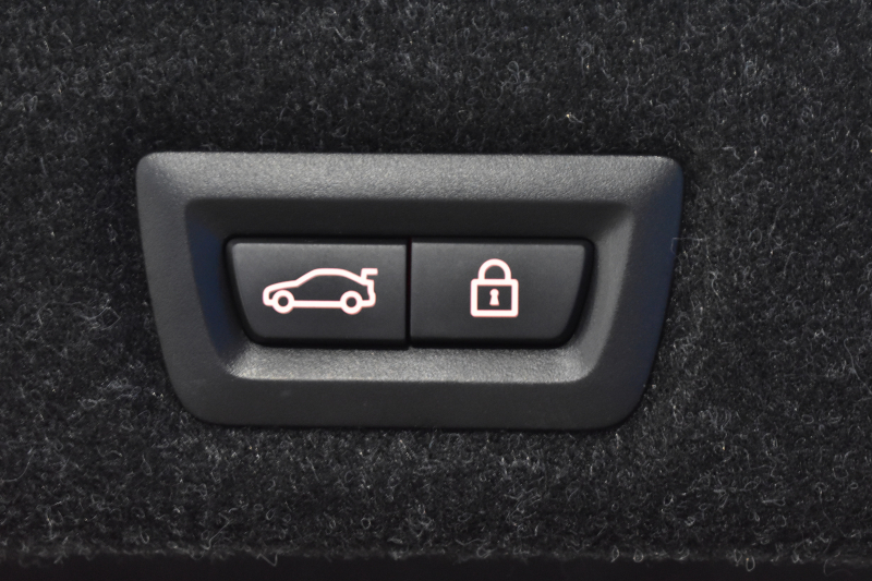 BMW 5シリーズ 530e Mｽﾎﾟｰﾂ PHEV ｲﾉﾍﾞｰｼｮﾝP 全席ﾋｰﾀｰ付黒革 HUD ｱﾀﾞﾌﾟﾃｨﾌﾞLEDﾍｯﾄﾞﾗｲﾄ 追従ACC 車線変更警告 ｼﾞｪｽﾁｬｰC ﾀｯﾁﾊﾟﾈﾙ対応iﾄﾞﾗｲﾌﾞHDDﾅﾋﾞﾌﾙｾｸﾞ 3Dﾋﾞｭｰ Pｱｼｽﾄﾌﾟﾗｽ 電動ﾄﾗﾝｸ  19AW 2年保証